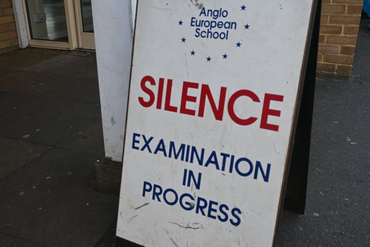 angloeuropean73's tweet photo. Well done to all our Year 11 and Sixth Form students most of whom are half way through their examinations by now. 👏
Keep calm, do your best, and know that your hard work will pay off.
#GCSE #GCEExams #ALevelExams https://t.co/QHtmJj6G93