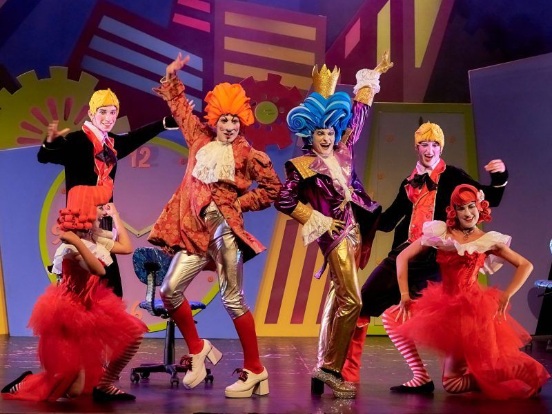 "El Vestit pop de l'emperador" <a href="/LaRodaProds/">La Roda Produccions</a> rep el Premi del Públic temporada 24-25 del Grup Xarxa Palau-Solità i Plegamans 😊 Felicitats a la companyia! I gràcies a tot el #voluntariat que apropa la cultura de les arts escèniques a infants i famílies 🧡💙 fundacioxarxa.cat/noticies.php?i…