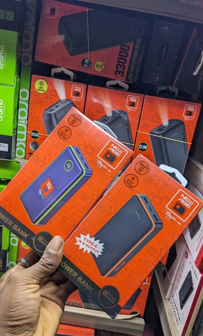 DhanConcepts's tweet photo. New Age 22500mah: 20k
Support type C to C
2 USB port
Shop A14 Fayose market Ajilosun #AdoEkiti and we deliver Nationwide.
Whatsapp & call:
08137174316
08146617671
#mobilephones #bestprices #phonecaseshop #dhanimondconceptIsHereForYou #dhanimondconcept
#nationwidedelivery🚚🚛 https://t.co/BM69PrxbER