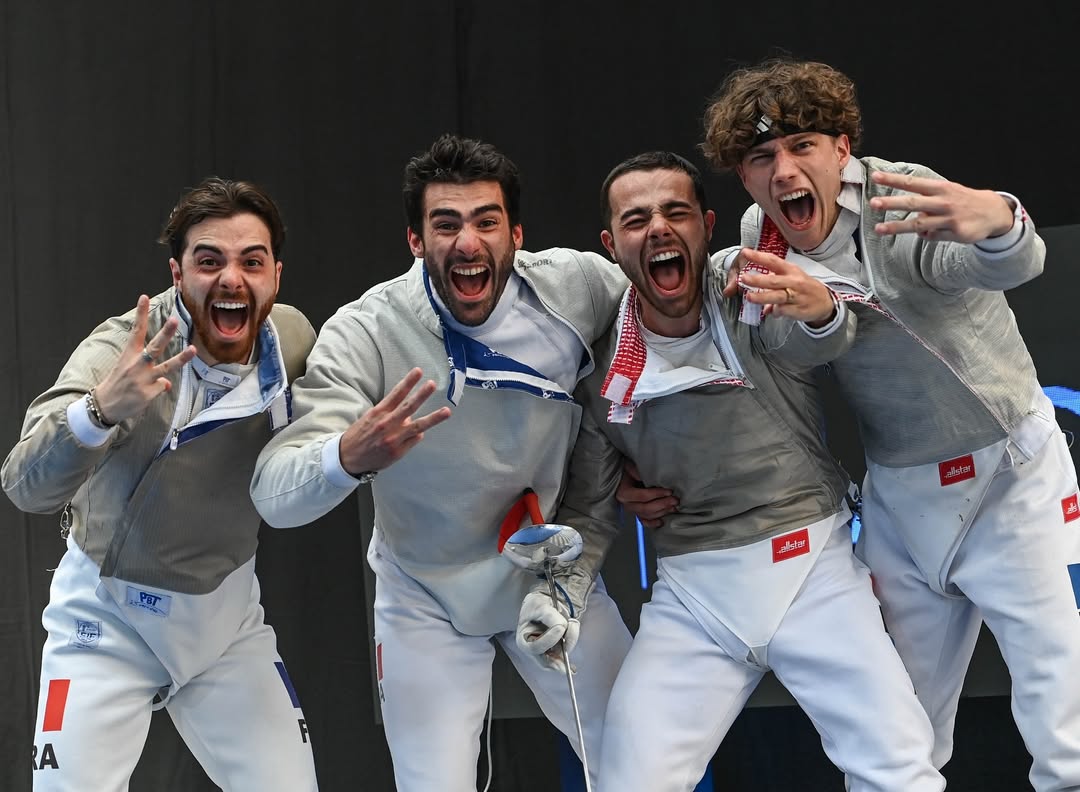 #ÉquipePolice | 🤺👮Bravo à nos policiers sabreurs membre de l'équipe de 🇫🇷 d'escrime Maxime Pianfetti et Sébastien Patrice, qui ont remporté l'épreuve par équipes de la Coupe du monde de Madrid samedi. Vainqueurs de la Hongrie en finale (45-34), ils signent leur 3e succès