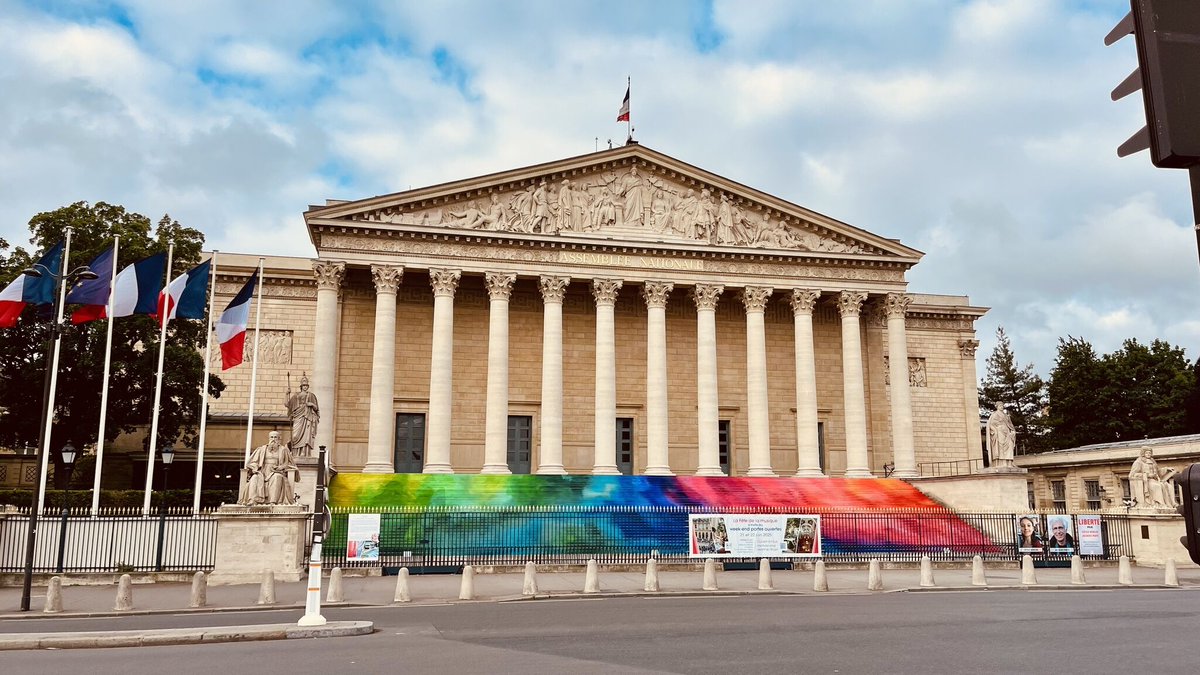 Colloque - Aidants familiaux : Droits &amp; Reconnaissance
1re table ronde - Le droit &amp; les aidants
2e table ronde - Reconnaissance des aidants &amp; droit au répit

En #France, plus de 9,3 millions de personnes veillent sur une personne malade, handicapée ou dépendante.
#Handicap #Santé
