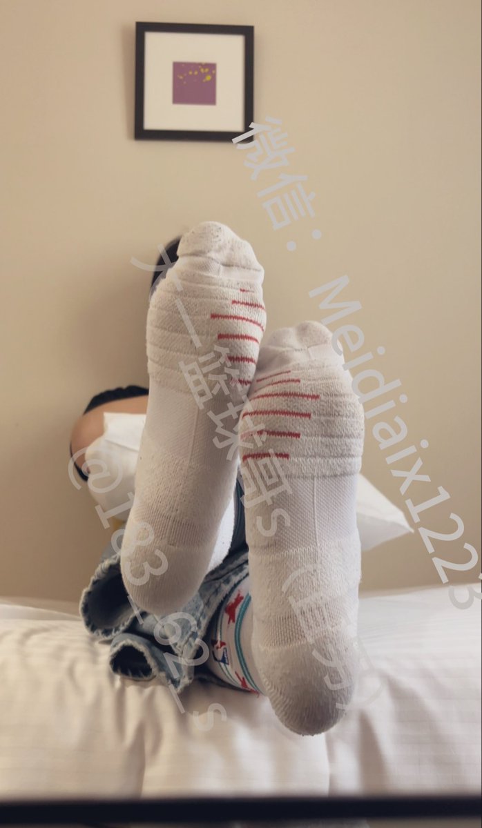 爹打完球，抢着舔👅？ #东京 #千叶留学生 #s #粗口 #粗口羞辱 #ATM奴 #直男崇拜 #无脑上供 #无脑上贡 #无脑丧志 #无脑废物 #羞辱 #羞辱洗脑 #羞辱调教 #羞辱贱狗 #贱狗m #贱狗儿子 #贱狗舔脚 #白袜粗口 #粗口控R #粗口辱骂 #粗口控 #废物贱种