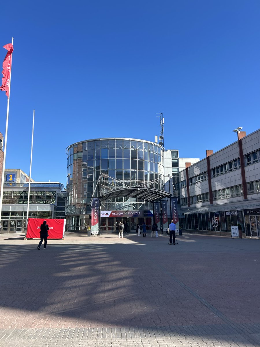 🧠 Last week, Judith Cendrero Correa &amp; Alba García Rey joined #ESOC2025 in Helsinki — connecting with stroke experts.

A special highlight: Dr. Santiago Ortega-Gutierrez delivered an impactful presentation on simplifying imaging protocols in stroke care.

#MethinksAI #StrokeCare