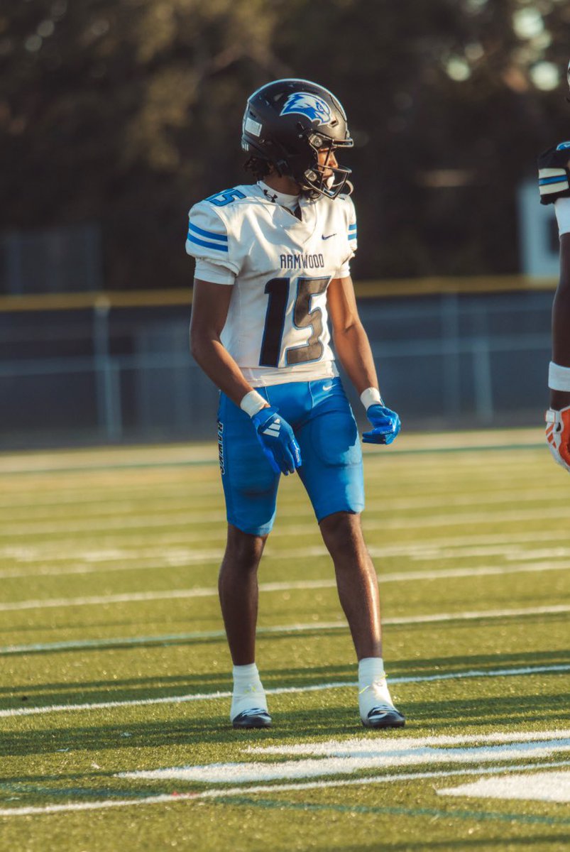 _Pc1ark's tweet image. Spring is over time for fall🏈🏟️ … #juniorseason #football #alwaysworking247 @ArmwoodFTBL