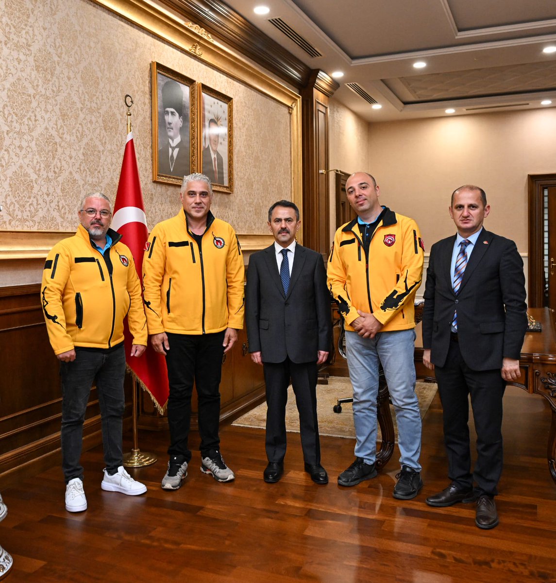 Nicomedia Su Altı Sporları ve Arama Kurtarma Kulübünden Vali İlhami Aktaş'a Ziyaret
⬇️
kocaeli.gov.tr/nicomedia-su-a…