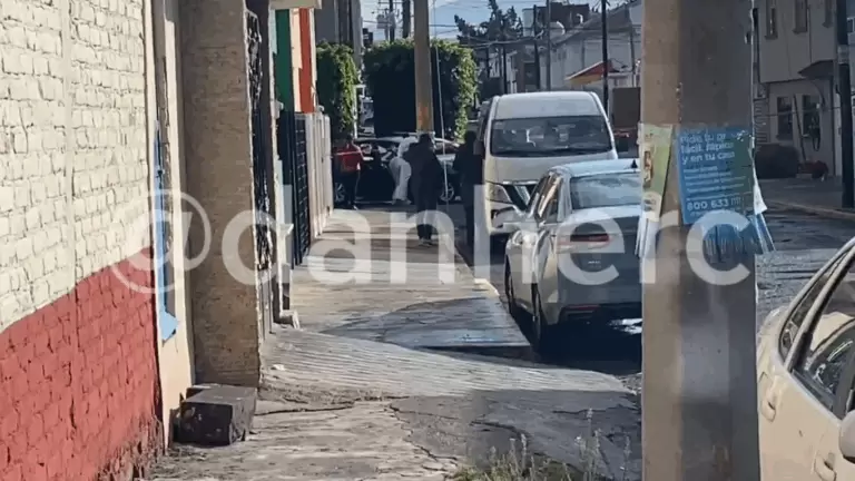 NR_reportero's tweet photo. 🚔
#Crimen #Puebla capital 
🔴 Asesinan a una mujer de varios disparos en su propio auto esta madrugada en la col Azcárate.
La víctima, Maribel N, sería hermana de Tania, excandidata a diputada presa por diversos delitos y vinculada La Barredora.

https://t.co/slqQBuaQLo https://t.co/dEO5hil141