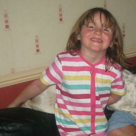 April having fun with her daddy.
#AprilJones #PaulJones <a href="/AprilsLawUK/">April's Law Official 🎀 Remembering April Jones 💕</a>