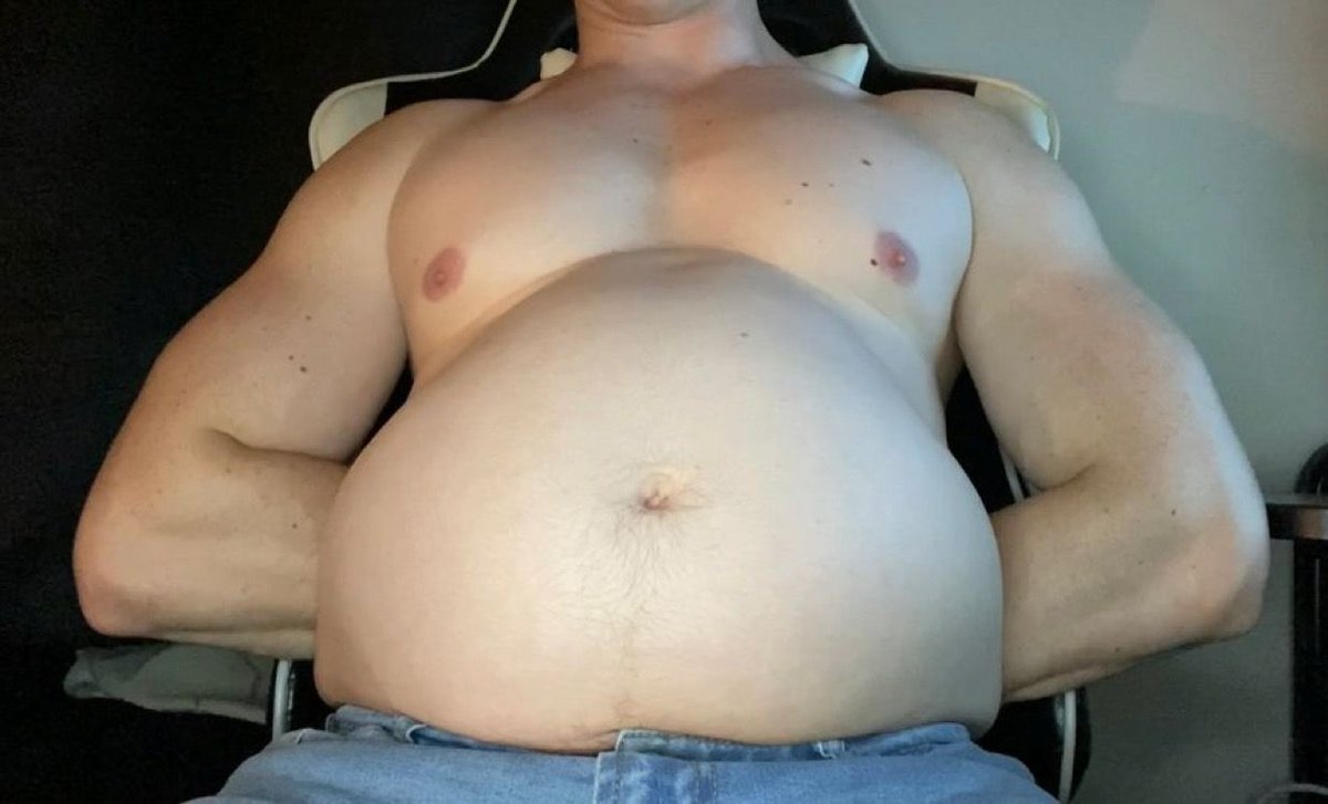 Coach is going to be so mad when he sees what you’ve done to his star player. I can hear it now “How’s he supposed to compete?!”

📸: <a href="/BeefcakeBelly/">BeefcakeBelly</a>