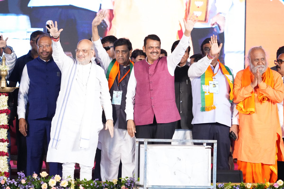 Devendra Fadnavis tweet media