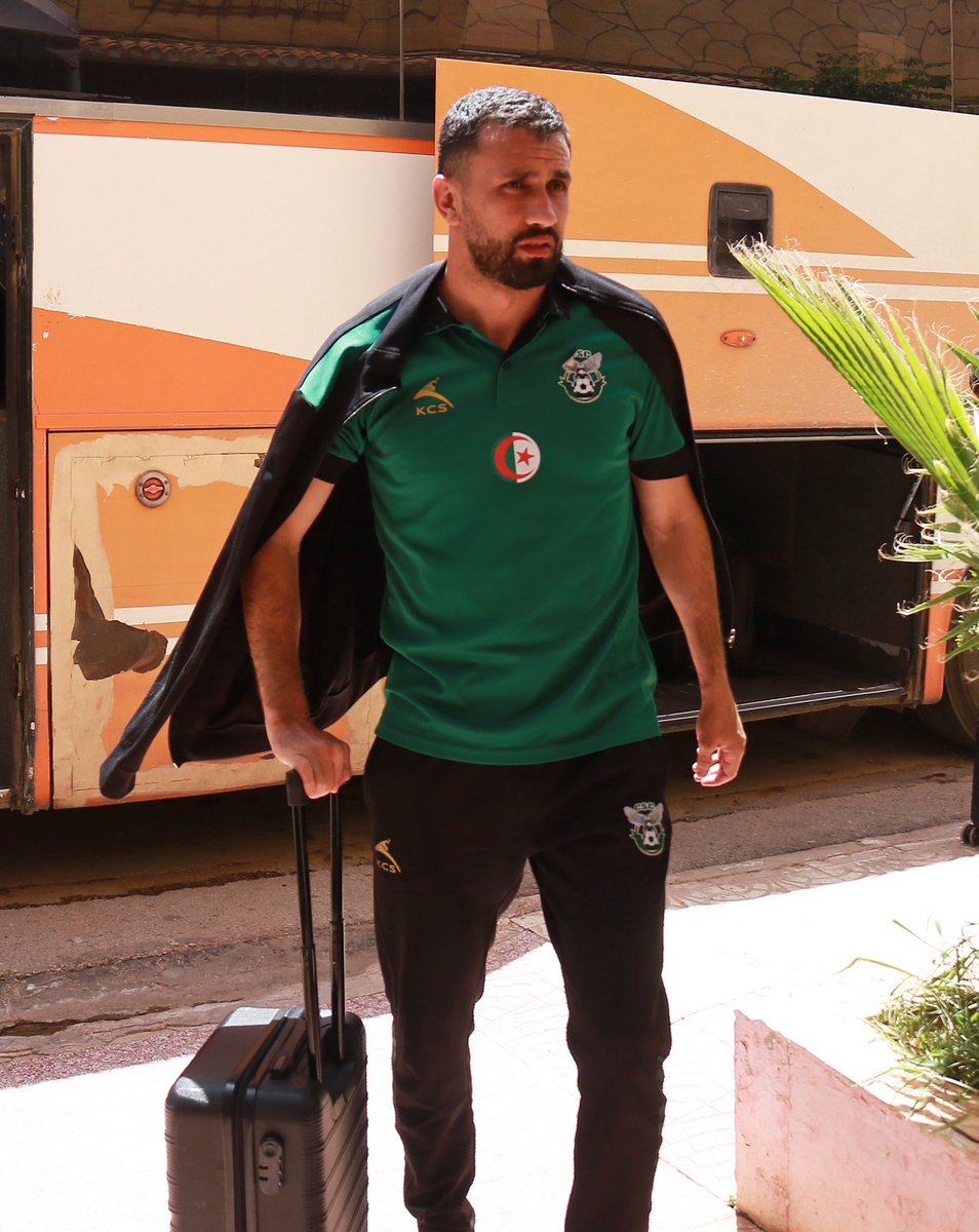 CSCClub1898's tweet photo. 📸
Here’s El Bayadh ! 👋📍
#العميد يصل الى البيض 🟢⚫️
#teamcsc #TheDean1898 #CSConstantinois #MCEBCSC #Ligue1mobilis https://t.co/juzPcUXu3S