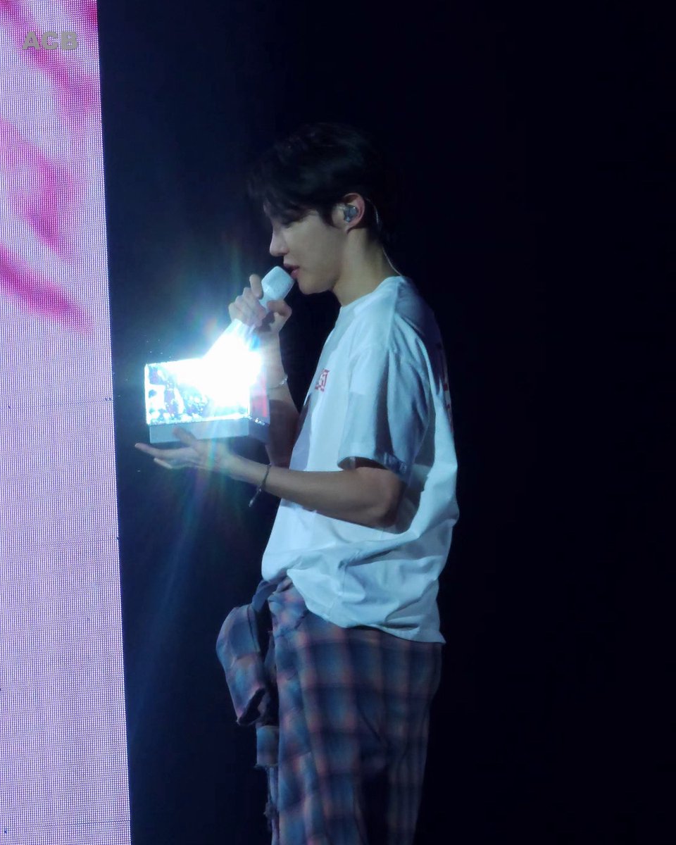 250525 HOTS in Taipei #jhope #hobi #junghoseok #제이홉 #호비 #정호석