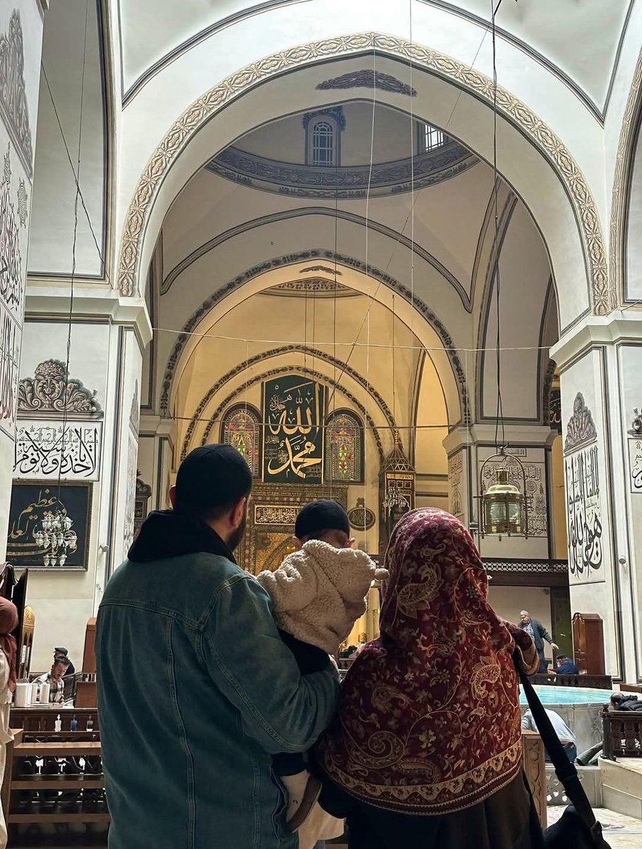 "Kaderi ancak dua değiştirir."

Hz. Muhammed (s.a.v)