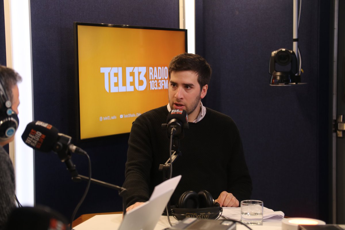 🖱️ "Cuando uno habla de que 700 mil estudiantes tuvieron inasistencia grave en marzo de este año, estamos hablando que están en un riesgo muy grande" 

Sobre el ausentismo en la sala de clases, en #DobleClick conversamos con Manuel Villaseca, director de Estudios de Acción