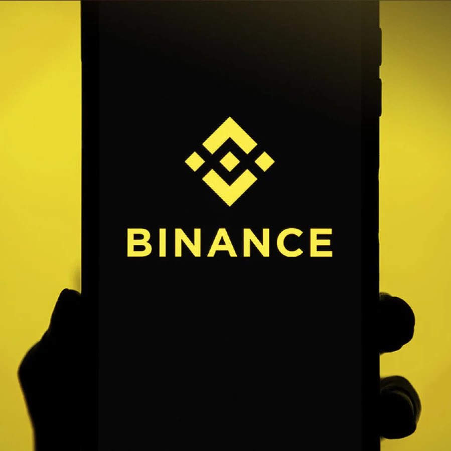 WhaleInsider's tweet photo. JUST IN: Binance launches “Live Trading” on Binance Square, letting users watch and interact with creators’ real-time trading streams. https://t.co/HyS8fh08ZX