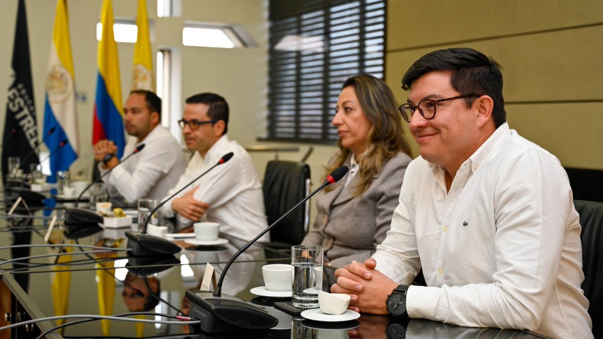 💛💙La Universidad Javeriana, en su propósito misional de facilitar el acceso a la educación superior con calidad, lanza nueva línea de financiación de largo plazo con 0% de tasa de interés, la cuál es asumida por la institución; a través de la alianza con "Educación Estrella"