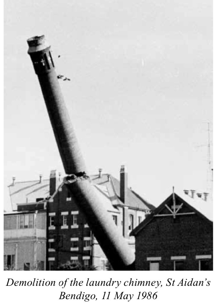 CLAN_AU's tweet photo. Flashback
#Demolition of the laundry chimney at St Aidan’s Orphanage #Bendigo in 1986
#Laundry Slaves #ChildLabour #Nuns #GoodShepherd
#history #childabuse
Govts,Religious #Salvos couldn’t incarcerate girls & force them to work as slaves these days
@JacintaAllanMP https://t.co/RRM4o2E10A