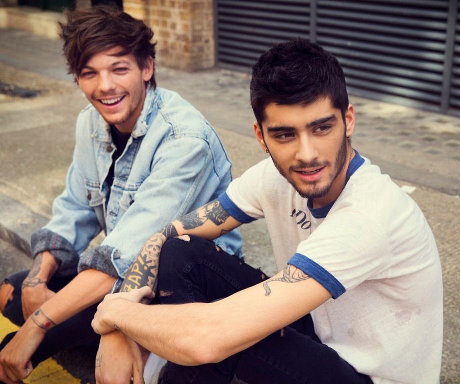 zouis is so back, the world is healing.