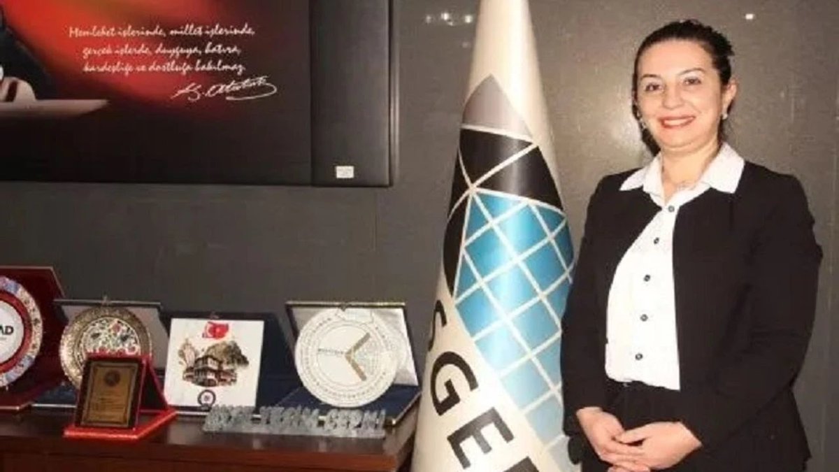 2021 yılından bu yana KOSGEB Afyonkarahisar İl Müdürü olarak görev yapan Sayın Ayşe Yeşim Çepni, KOSGEB Başkanlığı’na Süreç Danışmanı olarak atanmıştır.

İlimizde yürüttüğü başarılı çalışmalar ve değerli katkılarından dolayı kendisine teşekkür ediyor, yeni görevinde üstün