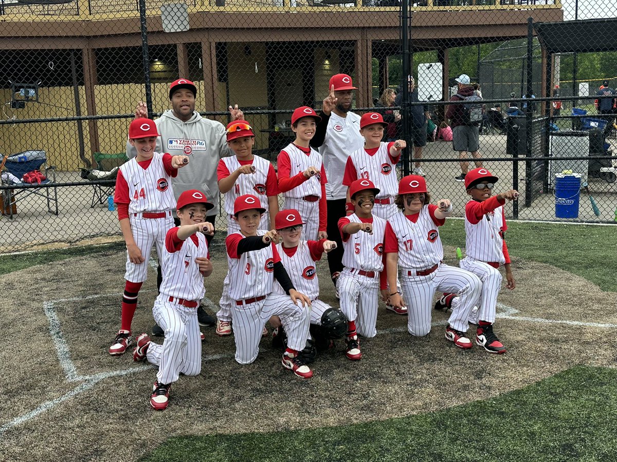 RedsCommunity's tweet photo. 10u wins Blue Ash Wood Bat Classic!
@Reds @MLBRBI @MLBDevelops https://t.co/Osg45kxeL3