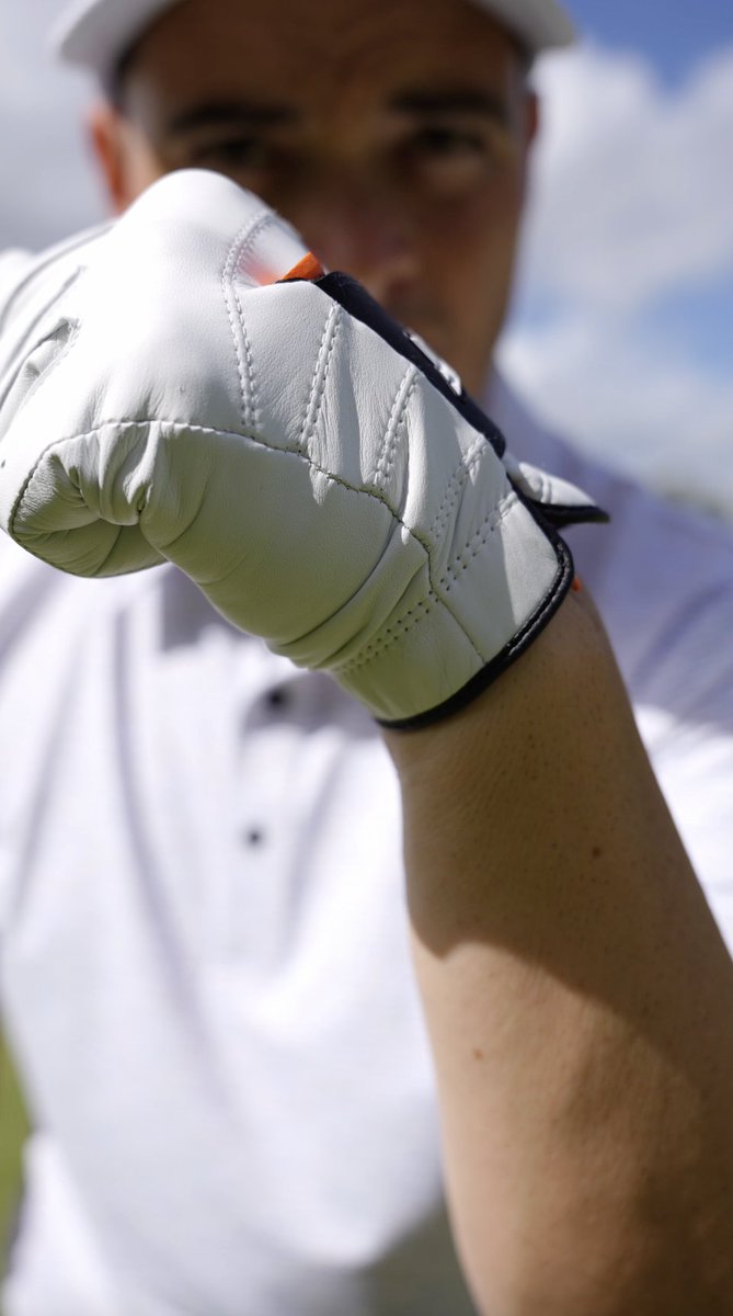 ryanmouquegolf's tweet photo. To fix the extended lead wrist that is causing the above issues, you want to feel like you flatten the lead wrist which MIGHT feel like you are flexing the wrist

If you do this correctly, the tee won’t be touching your wrist, it will be slightly above https://t.co/f82Gt0q58U