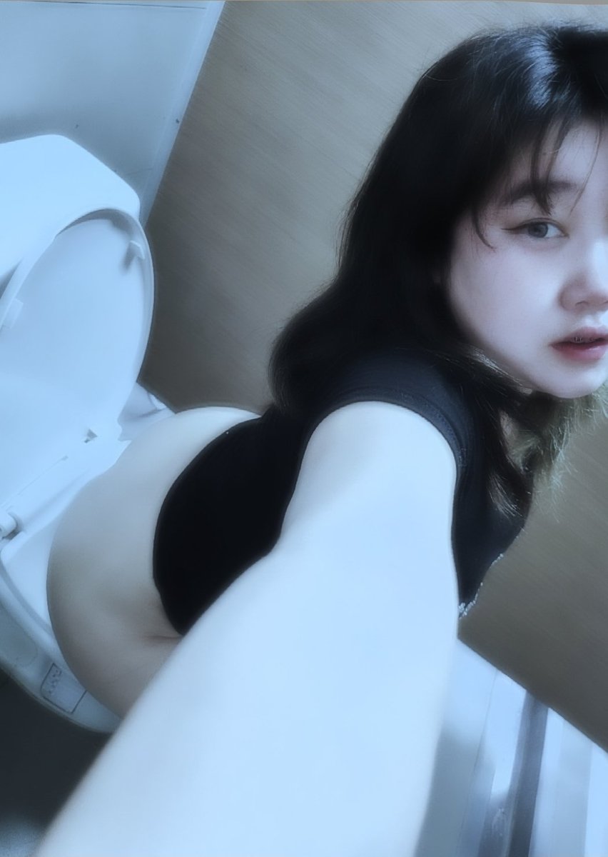 ลืมใส่เกงใน 🤫