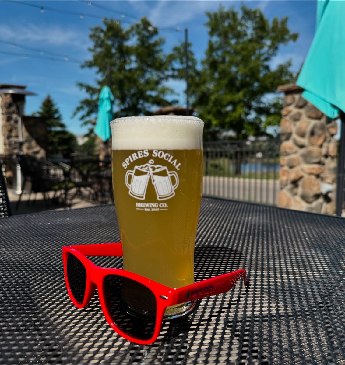 Honoring the brave in style because no one in the world has swagga like us 🇺🇸😎
•
•
•
#happymemorialday #drinkbeermadehere #ohiocraftbeer #beerinspires #cbus #beerstagram