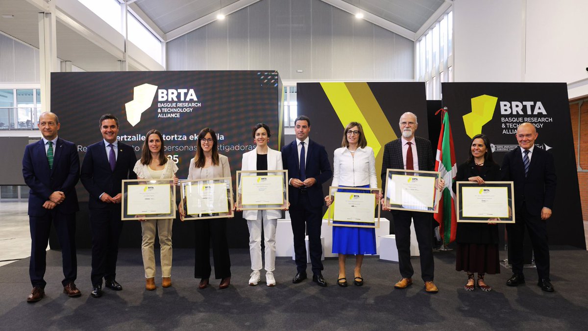 CIC biomaGUNE (@cicbiomagune) on Twitter photo Maurizio Prato, profesor <a href="/Ikerbasque/">Ikerbasque</a> y lรญder del <a href="/LabCarbon/">Carbon Bionanotechnology Lab</a> en #CICbiomaGUNE recibe el premio #BRTA 2025 a su trayectoria investigadora. Para conocer mรกs sobre su investigaciรณn ๐
๐cicbiomagune.es/index.php/new-โฆ Maurizio Prato, profesor <a href="/Ikerbasque/">Ikerbasque</a> y lรญder del <a href="/LabCarbon/">Carbon Bionanotechnology Lab</a> en #CICbiomaGUNE recibe el premio #BRTA 2025 a su trayectoria investigadora. Para conocer mรกs sobre su investigaciรณn ๐
๐cicbiomagune.es/index.php/new-โฆ