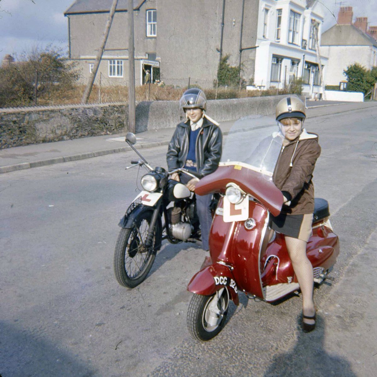 Trekkygeek's tweet photo. @SUSIE1932 That is so sixties. I love it. When my Dad passed, my Mum got hundreds of photos digitized and I have them all. This is one of my favourites. My Mum and Dad in #Rhosneigr, in around 1967 or 68 https://t.co/OMozlP8Dze