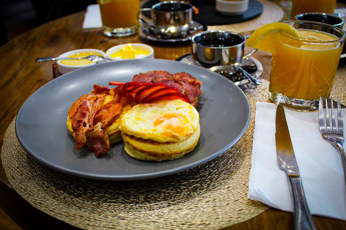 CafeteriaPEKO's tweet photo. ¡Este lunes te esperamos en Cafetería Bar Peko!
 Comienza la semana con un desayuno delicioso, café recién hecho y el ambiente acogedor que nos distingue.
 Desde temprano, estamos listos para recibirte y hacer de tu mañana algo especial. ☕🍳 https://t.co/2uiOUYgGWF
