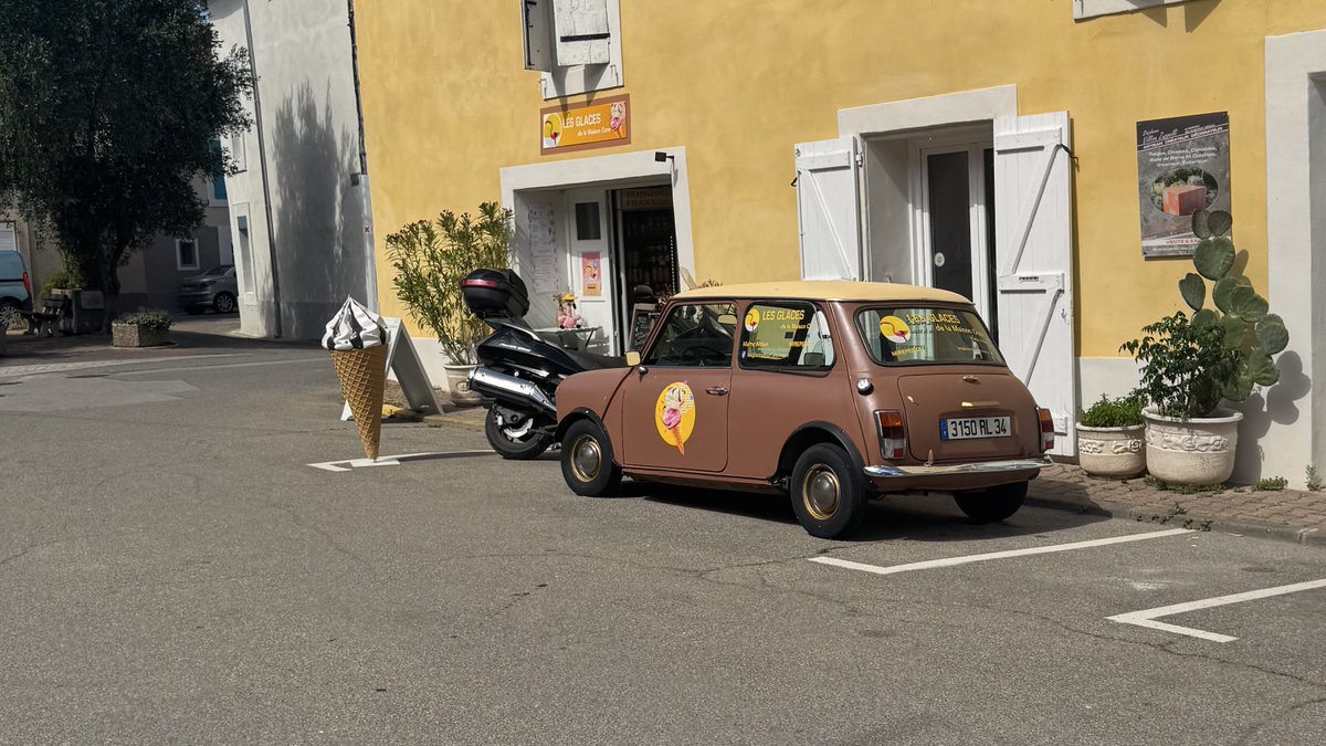 This Mini in the local village has now had a little glow up, and is promoting an ice cream shop.