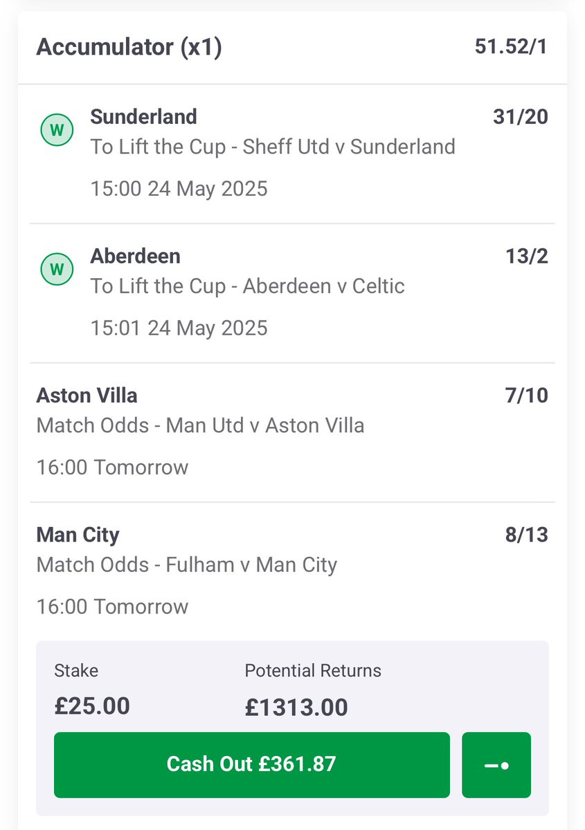 iScott7's tweet photo. @paddypower Wish you would void the result of the game. With Villa being down to 10 men, I was hitting cash out as soon as that ball hit the net 😅 https://t.co/Q8gA3yOGQN