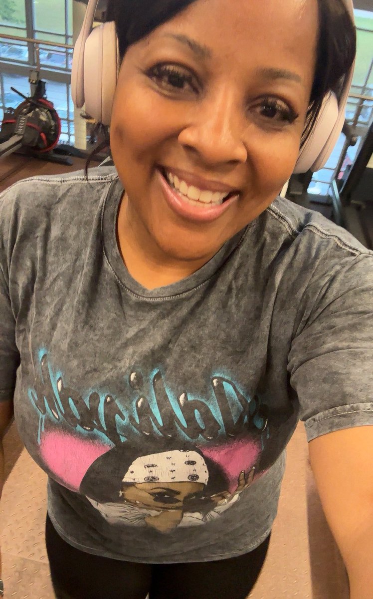 iamTambernesha's tweet image. A day off doesn't mean a day off. There's still work to do!💪🏾 #getfit