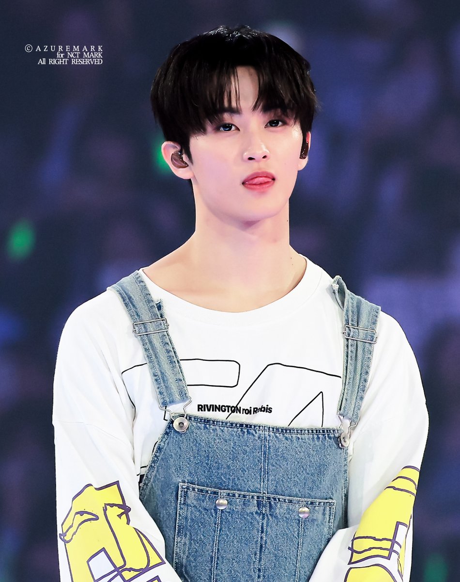 azure__mark's tweet image. 250525 마크
이렇게 귀여운 애옹이를 보셨나요 💚🫶🏻 

#마크 #MARK #マーク #NCT  #nctdream
