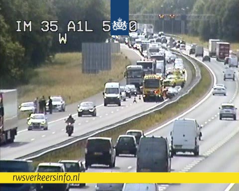 Ongeval met meerdere voertuigen op A1 bij Voorthuizen
