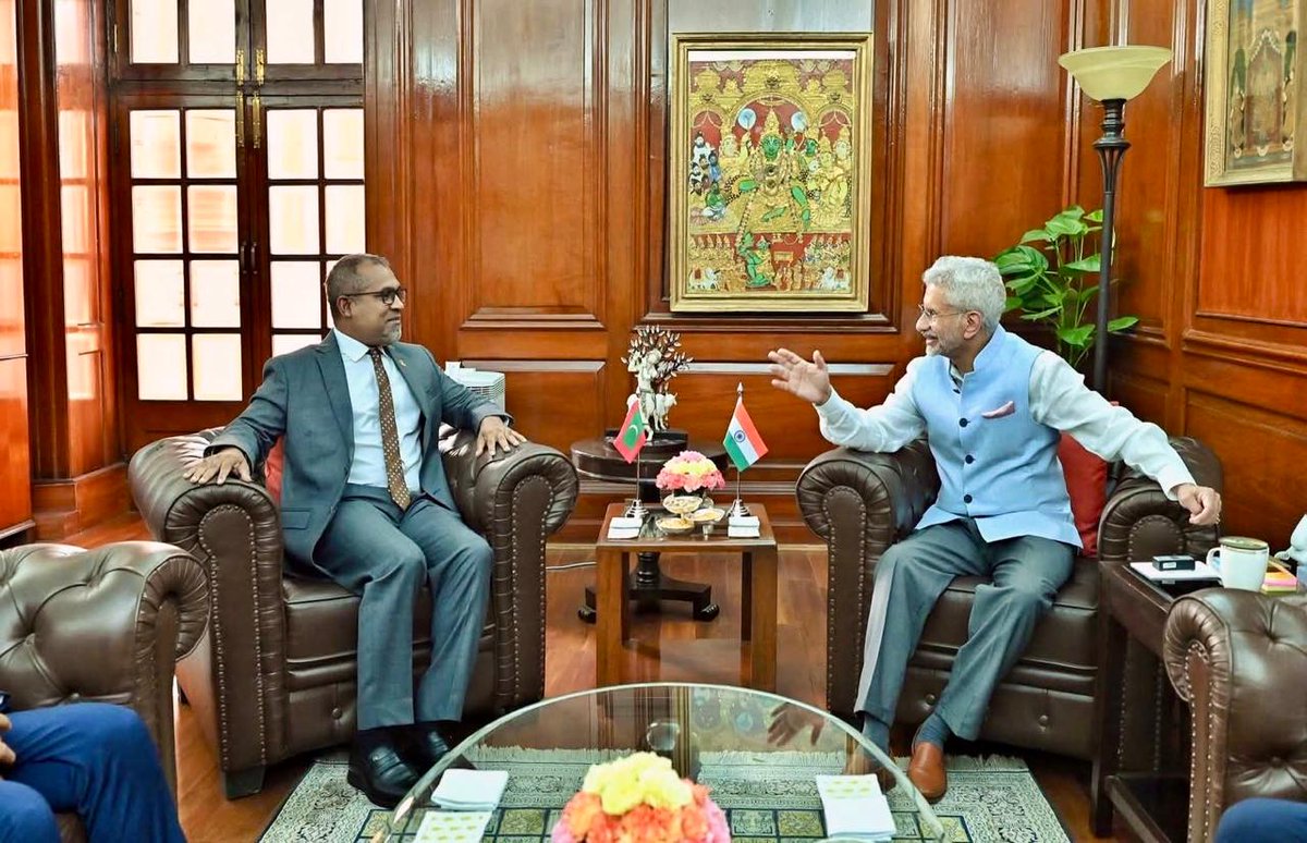 Wonderful to meet my counterpart, EAM <a href="/DrSJaishankar/">Dr. S. Jaishankar</a> in India, today. 

We reviewed our ongoing political and development cooperation and explored ways for early implementation of the Vision Document set forth by the two leaders of 🇲🇻- 🇮🇳 for strengthening #Maldives - #India