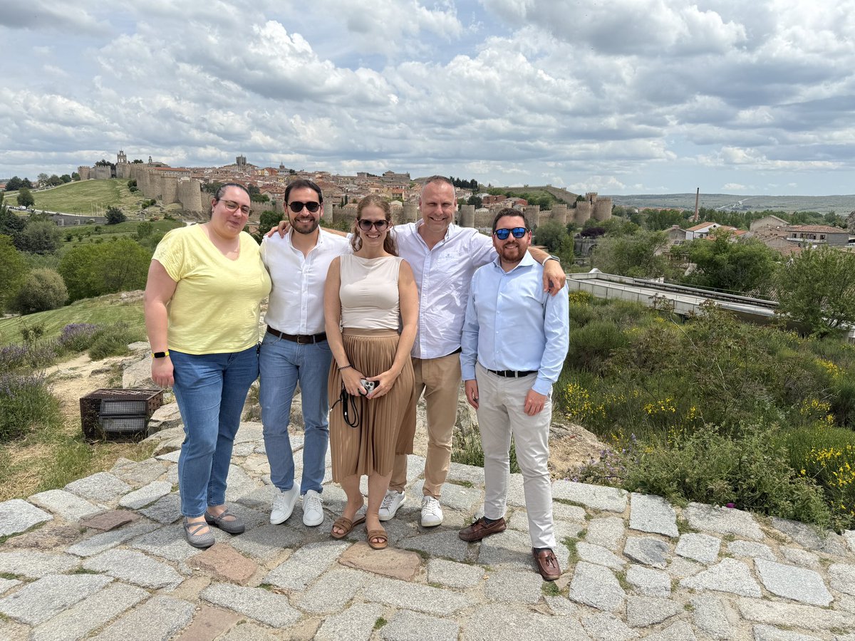 SLNANEZ_UCAV's tweet photo. Hemos recibido en @UCAVILA_ a Petr Novak & Sarka Papadaki de @UTBZlin 🇨🇿 Durante su estancia 🇪🇺exploramos además opciones de colaboración conjunta 💡en proyectos y publicaciones #ESODS #GILM @Dekis_rg https://t.co/TIR1MTx6wQ