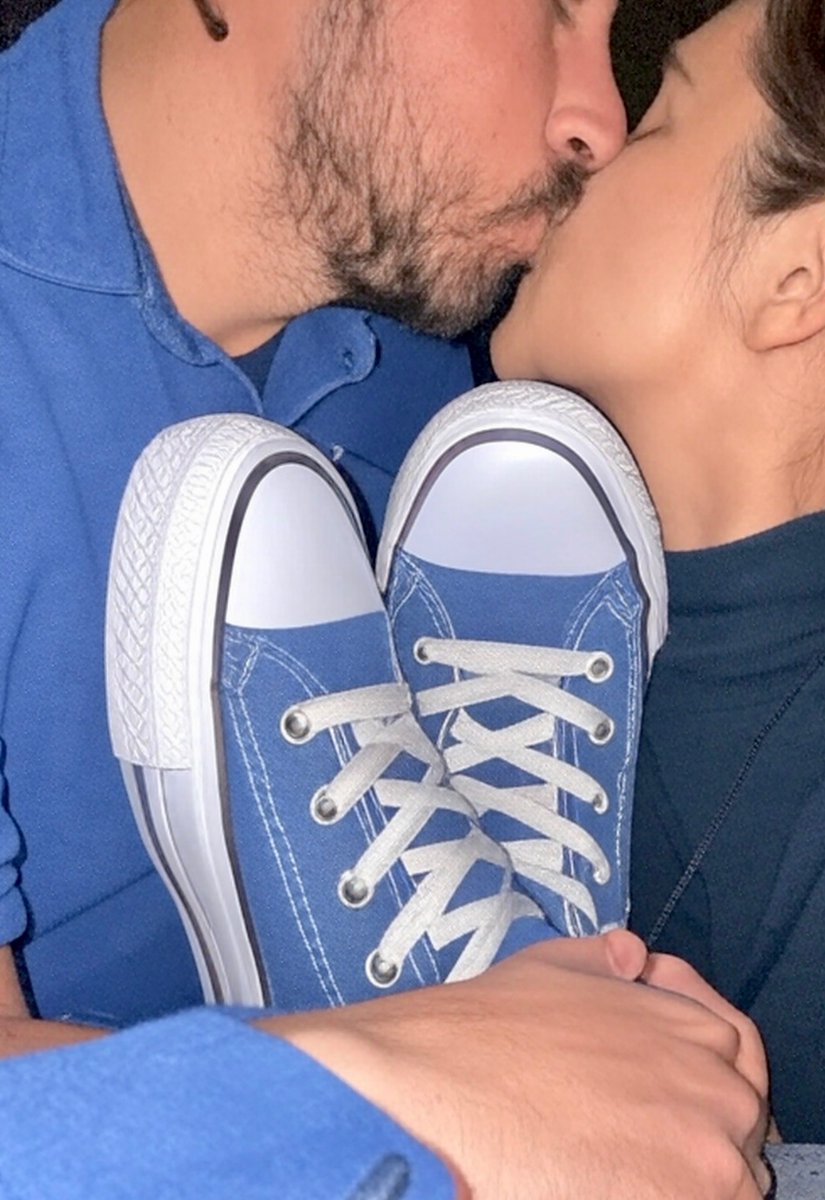 master_converse's tweet image. Lucky couple get to serve My shoes together 👅🙇🏻‍♀️🙇🏻‍♂️
Kiss Kiss 💋💋💋💋 make love to My Converse🛐❤️