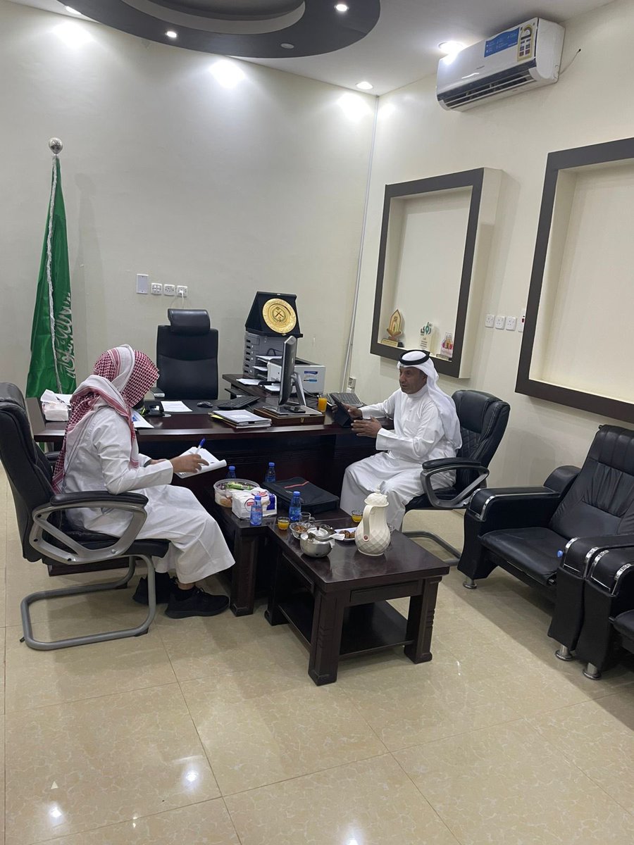 شَرُفت الجمعية هذا المساء بزيارة كريمة من سعادة الدكتور علي بن مانع الشهي، عضو فريق تقييم وتطوير الجمعيات الخيرية بالمركز الوطني لتنمية القطاع غير الربحي، وذلك في إطار متابعة أعمال وشواهد معيار القدرات المؤسسية للجمعية، سعيًا نحو تعزيز جودة الأداء وتحقيق التميز المؤسسي.
<a href="/ncnp_sa/">المركز الوطني لتنمية القطاع غير الربحي</a>