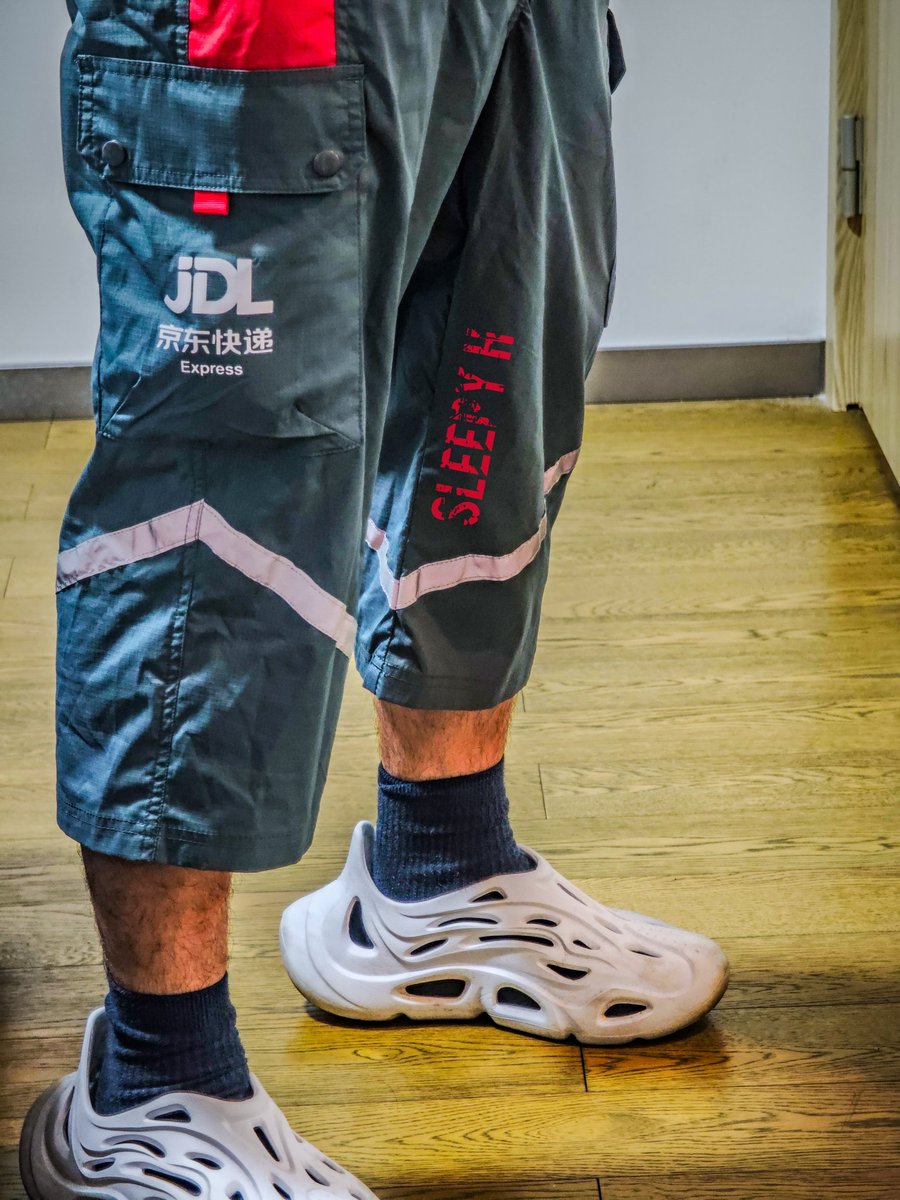 Sleepy H tweet media