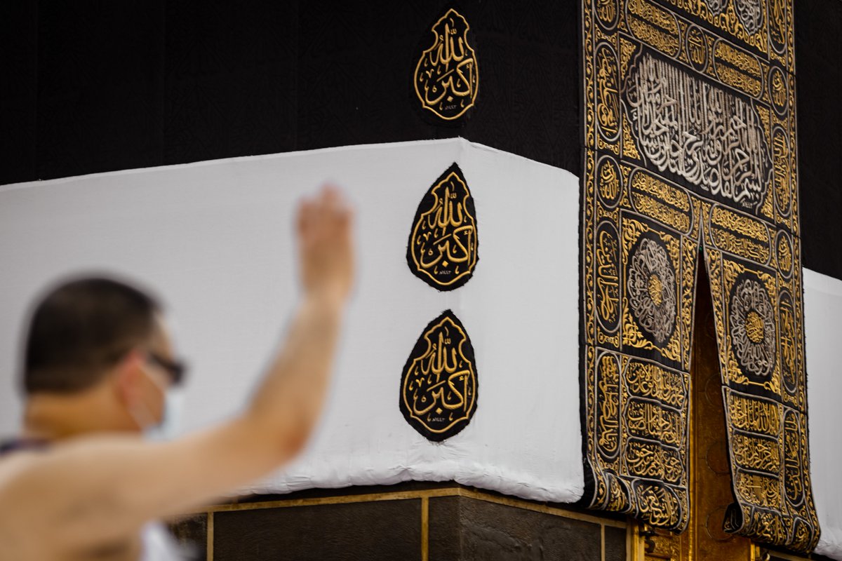 HaramainInfo's tweet photo. Some go for the photos. Some go to be forgiven. May we always go for the right reasons.