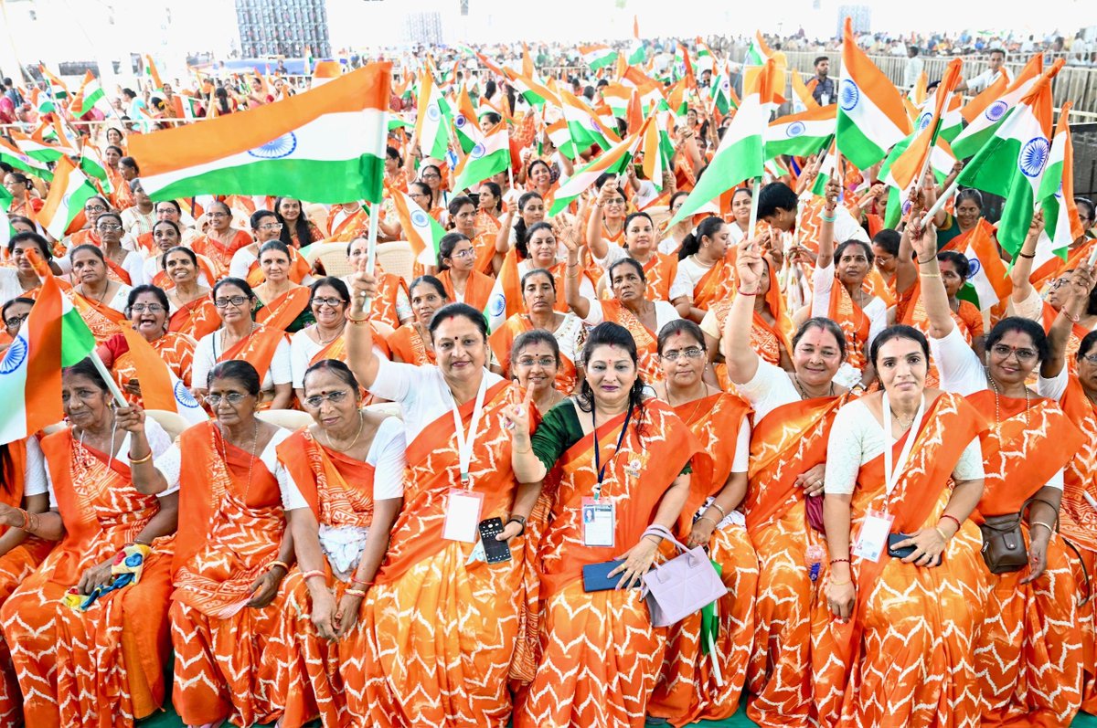 Narendra Modi tweet media