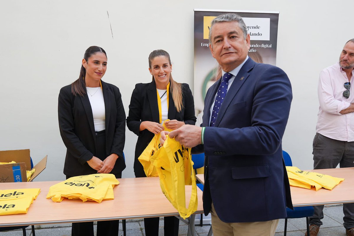 sandetel's tweet image. Cádiz fue el epicentro del Día de Internet con la campaña #VuelaSinLímites de @AndaluciaVuela y @AgenciaDigAnd.
✔Talleres, webinars y formación para destacar la importancia de la capacitación digital para todos los colectivos.
#ProyectosSANDETEL #ddi2025