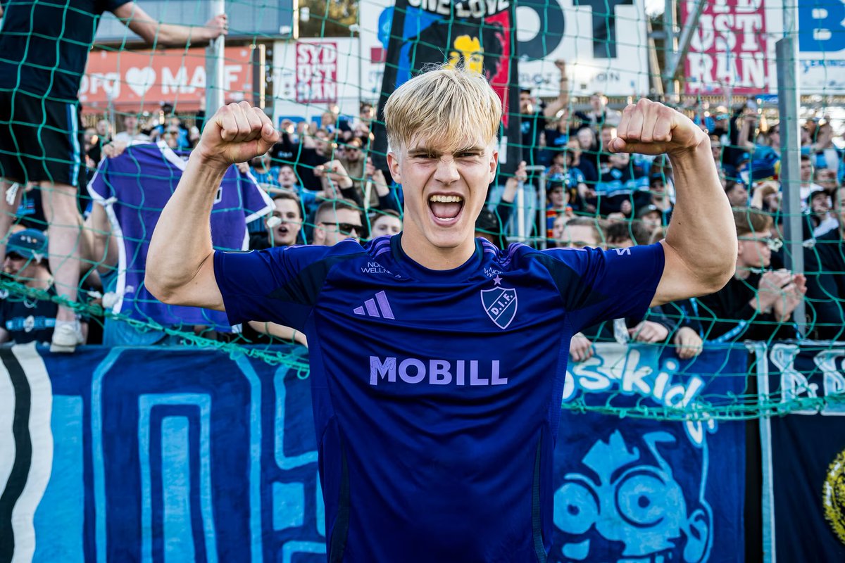 Lucas Bergvall blev i och med Tottenhams Europa League seger samt säkrat CL spel den första spelaren i Allsvenskans historia att bräcka 200 mkr vallen. Nu är alla bonusar checkade och Bosse visar ännu en gång varför han är Sveriges bästa sportchef!