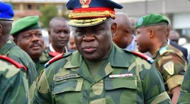 Plusieurs sources feraient état de la présence à Goma, depuis ce matin, de plusieurs personnalités, parmi lesquelles le général John Numbi,ancien inspecteur général des FARDC et de la Police nationale. Il est recherché depuis plusieurs années dans le cadre de l’affaire Chebeya.