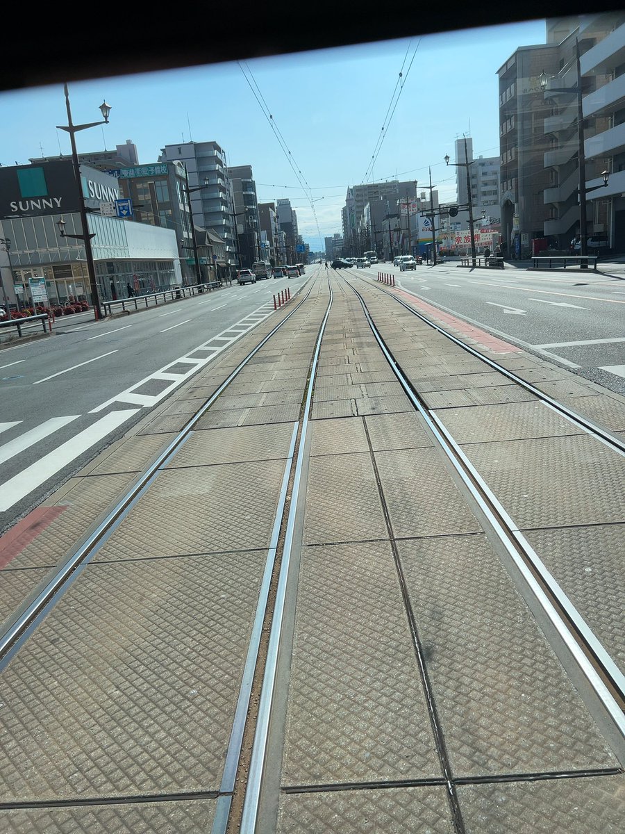 #舞台
#音のない川

ついに日付変わって本日、工場チーム（11時〜）、そして妹チーム（15時〜）千穐楽になります！！
本当にこれで最後です‼️

4人、また5人のキャストがどのような道を歩んでいくのかぜひ見届けてください！
