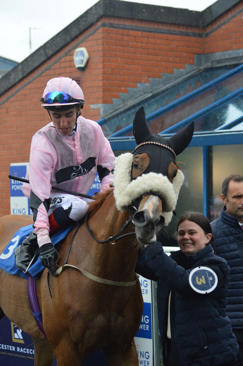 The winners from todays first 4 races! 🥇