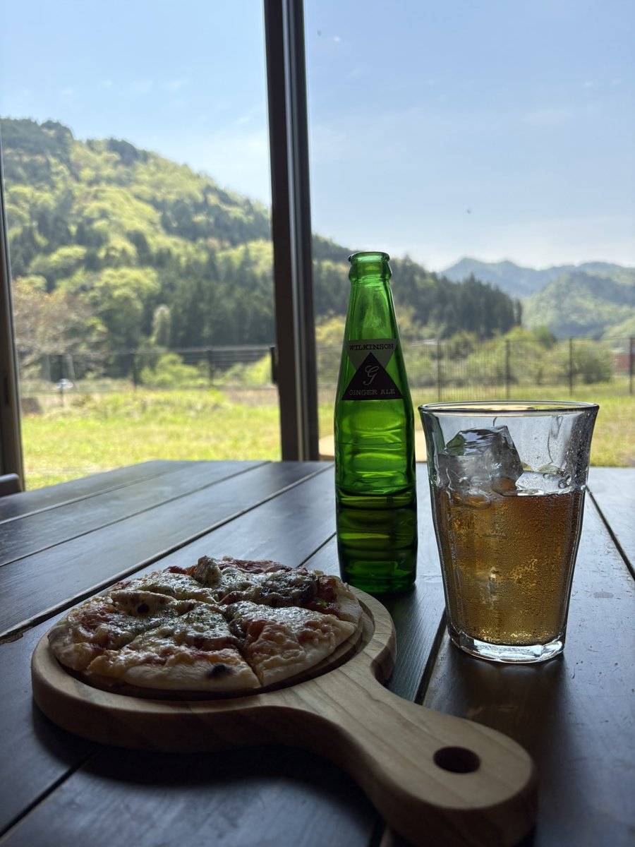 Kwatabamian's tweet photo. 美山エビスウッズガーデンカフェさまで開催されます｢SYOサロン 美山日和｣、会期が近づいてまいりました。
森川は旧作2点と新作1点(間に合えば)出させていただきます。
展覧会+美山の自然+ランチがお待ちしています🍀 https://t.co/0pmmDA1mks