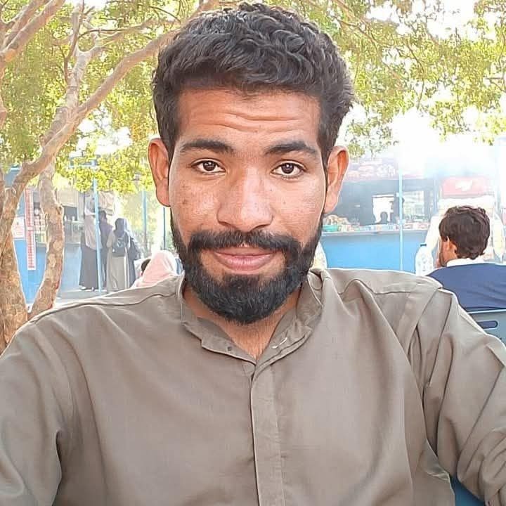 Duda_baloch09's tweet photo. بلوچ چاگردءِ یک سرجمیں پدریچے مرچی استان ءِ نارواہیں شوربندیانی آماچ اِنت کہ سرجمیں ورناہاناں مجگی نادرائی ءِ آماچ کُتگءُ ھمیشاں چہ مستریں شوربندی زوارنسری بیگواھی اِنت, مرچی زکریہ ھم ھمے بیگواھیءِ آماچ اِنتءُ ازیتانی دیمپانیءَ اِنت.
#ReleaseZakriaBaloch
#SaveBalochStudents https://t.co/EK3kbSI0Px