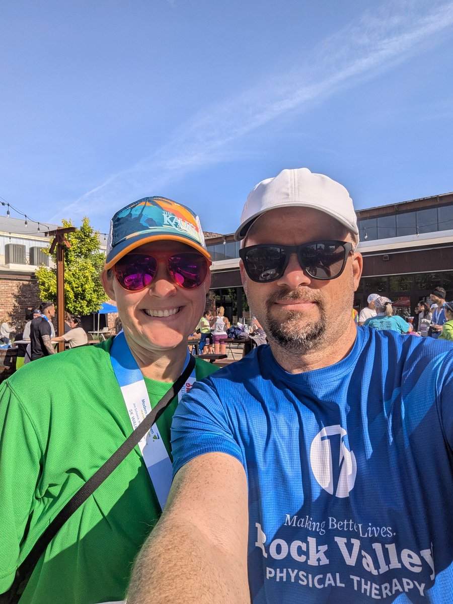 runfarDEF's tweet image. #RockYourRun @RockValleyPT @cmw5170 #MemorialDay #quadcitiesrunningfestival