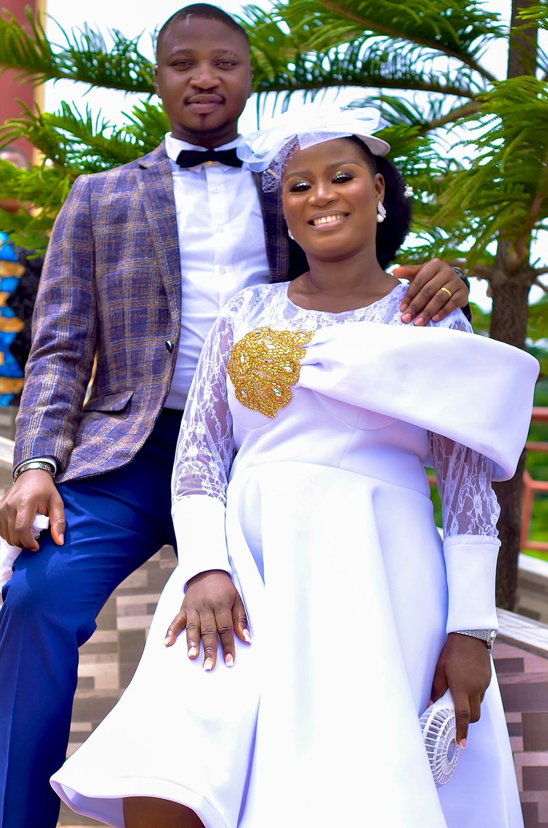 Guysss!! Guess what ? 
It's TEN good years since I got to know this amazing man 💃🏼💃🏼💃🏼from 2015 to forever !! I love you baby 
10 years and still counting!!!